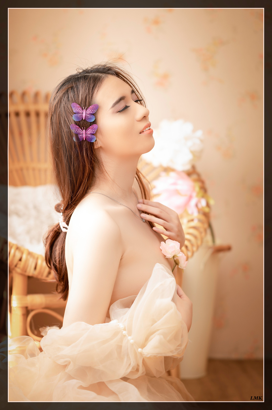 Khoảng Lặng Của Riêng Nàng