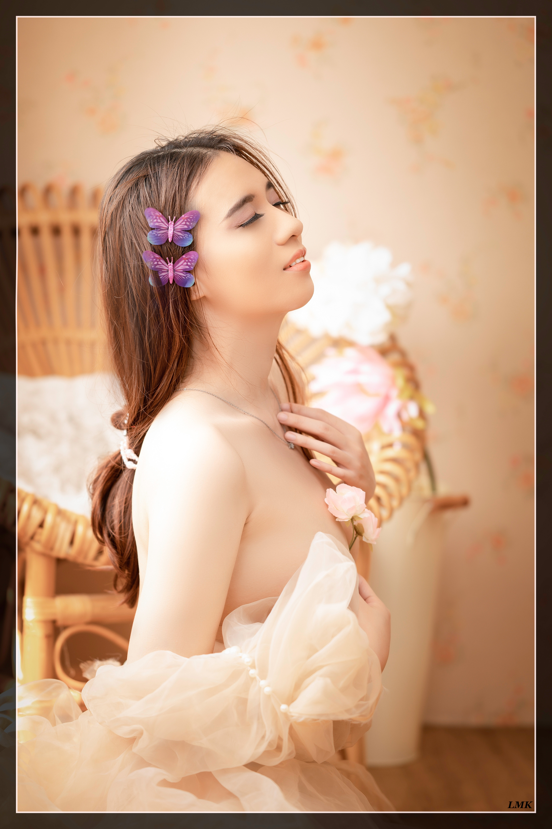 Khoảng Lặng Của Riêng Nàng